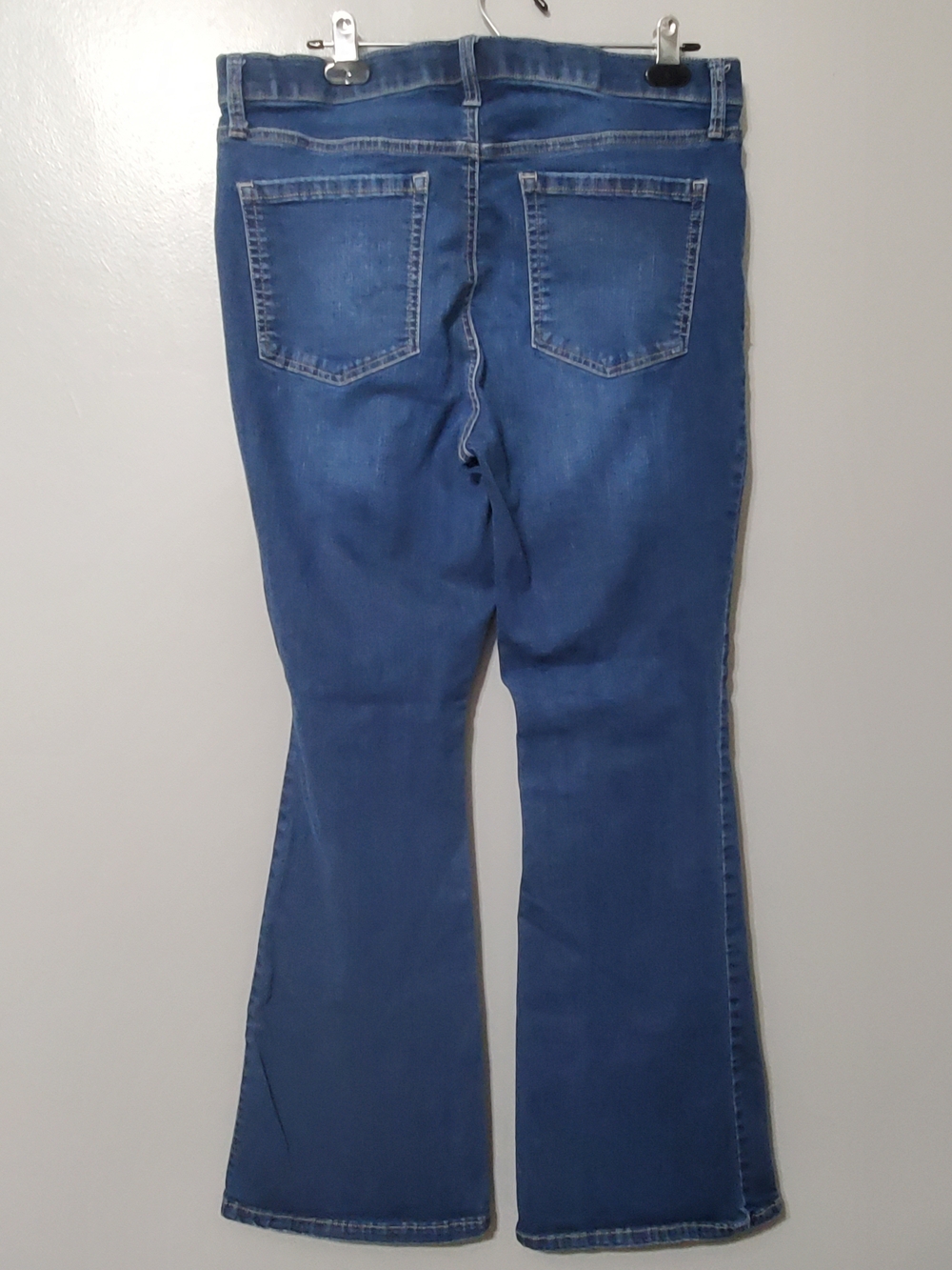 Bandolino Reagan Flare Jeans Pull On Women's Size 16 - Picture 4 of 9